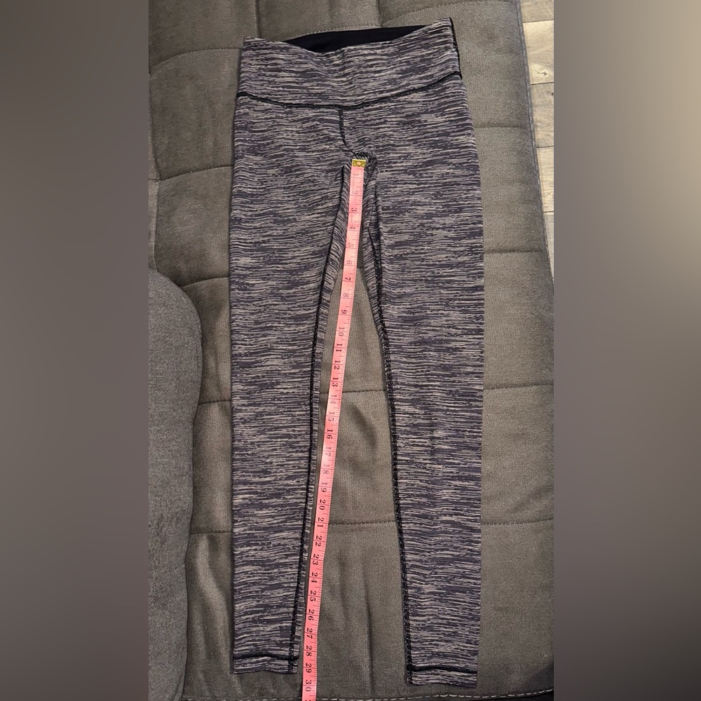 Lululemon leggings Size 6 EUC